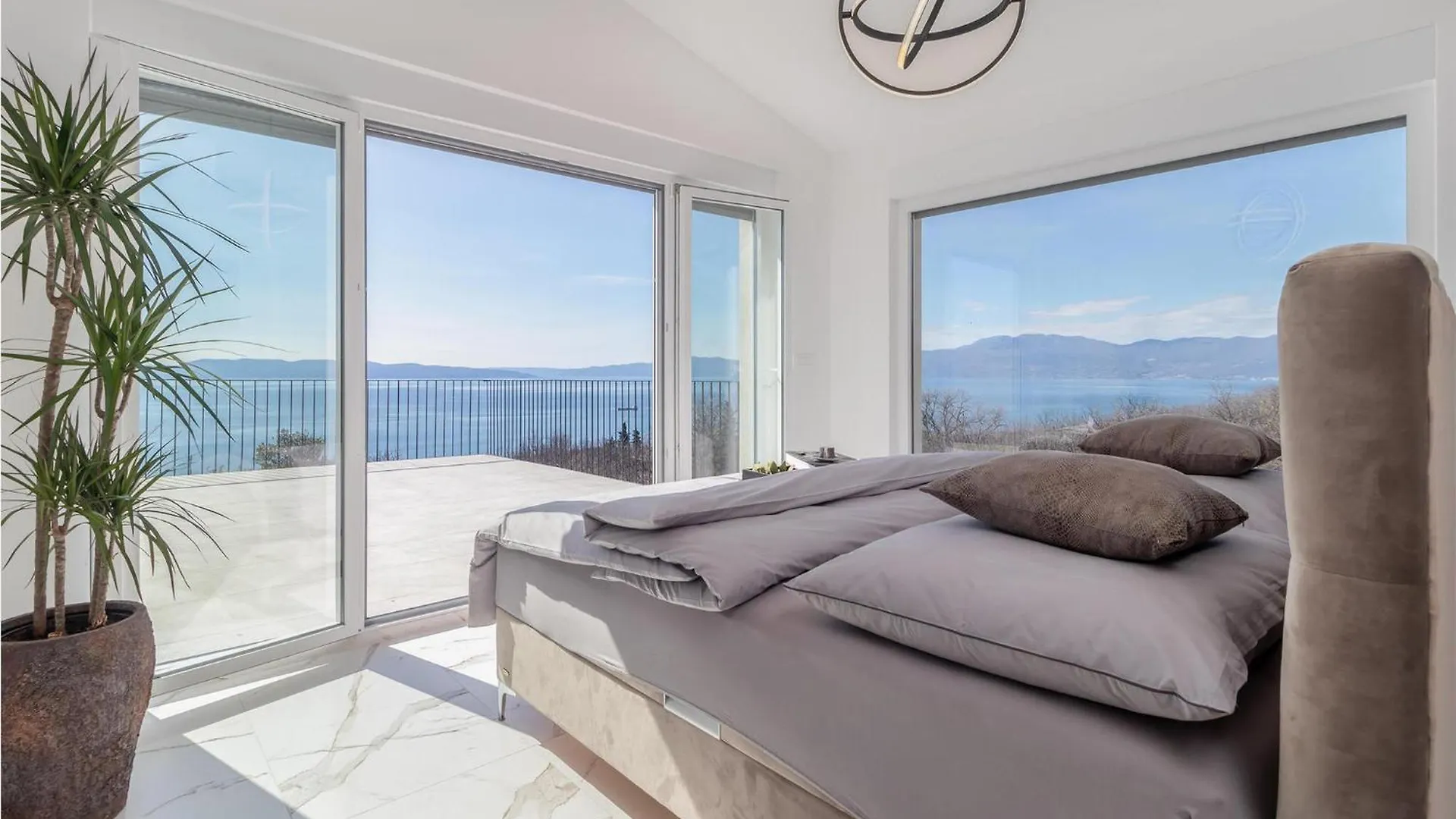 Villa Green Wave Kostrena Semesterbostad